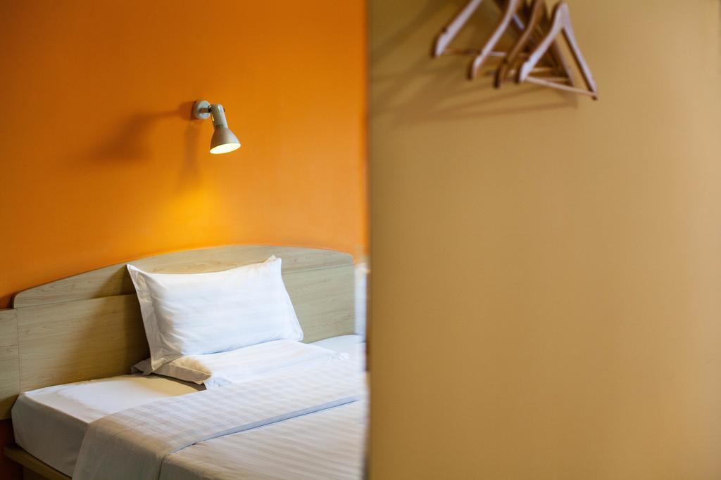 7Days Inn Zhuhai North Railway Station Jinding Room photo